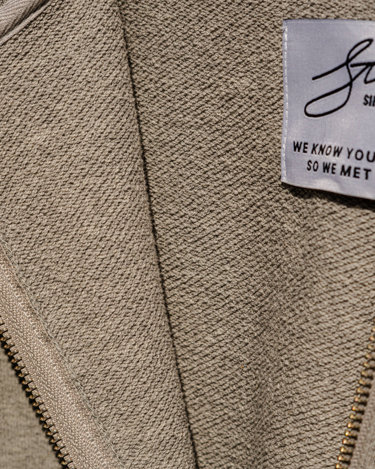 ZIP HOODIE DUST GREY