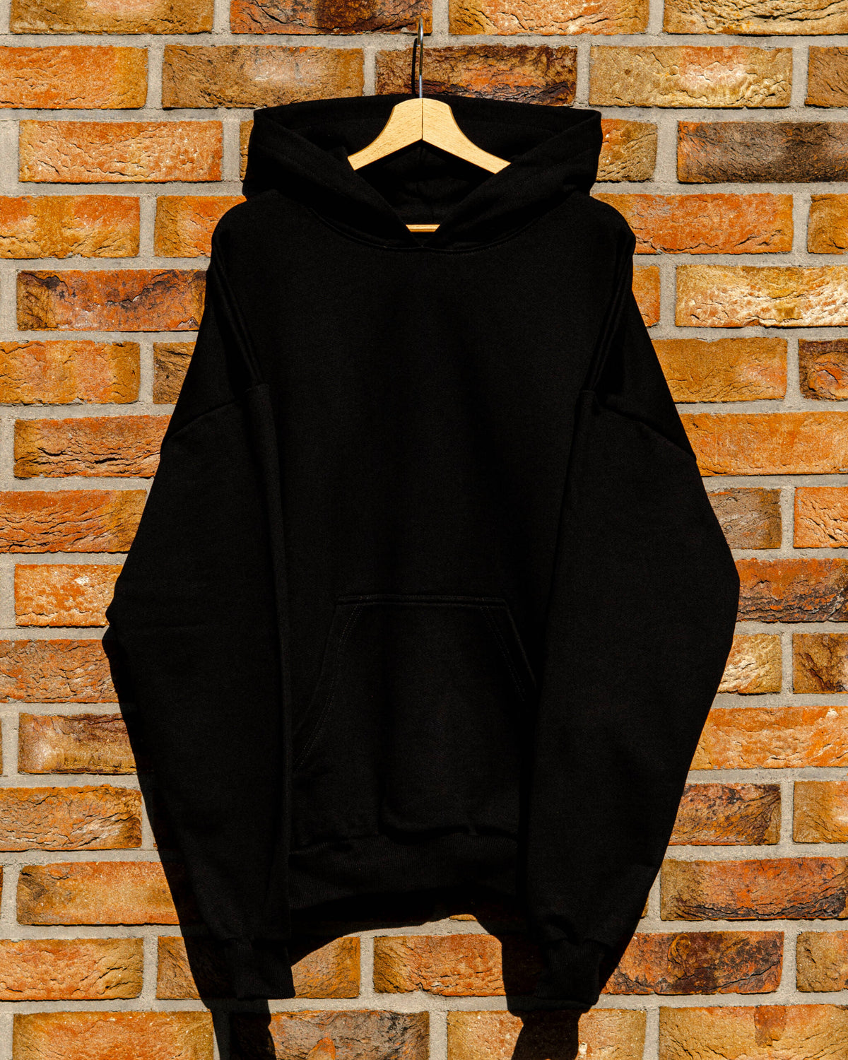 HOODIE “BASIC” BLACK