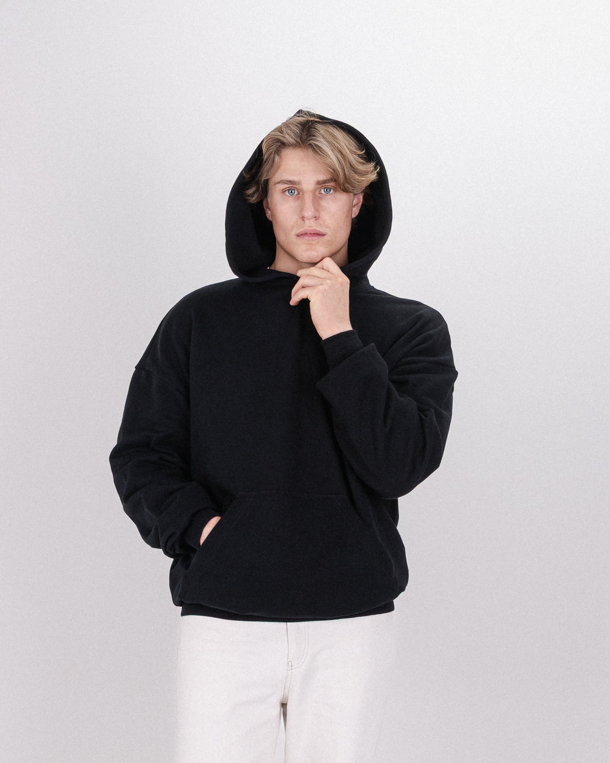 HOODIE “BASIC” BLACK