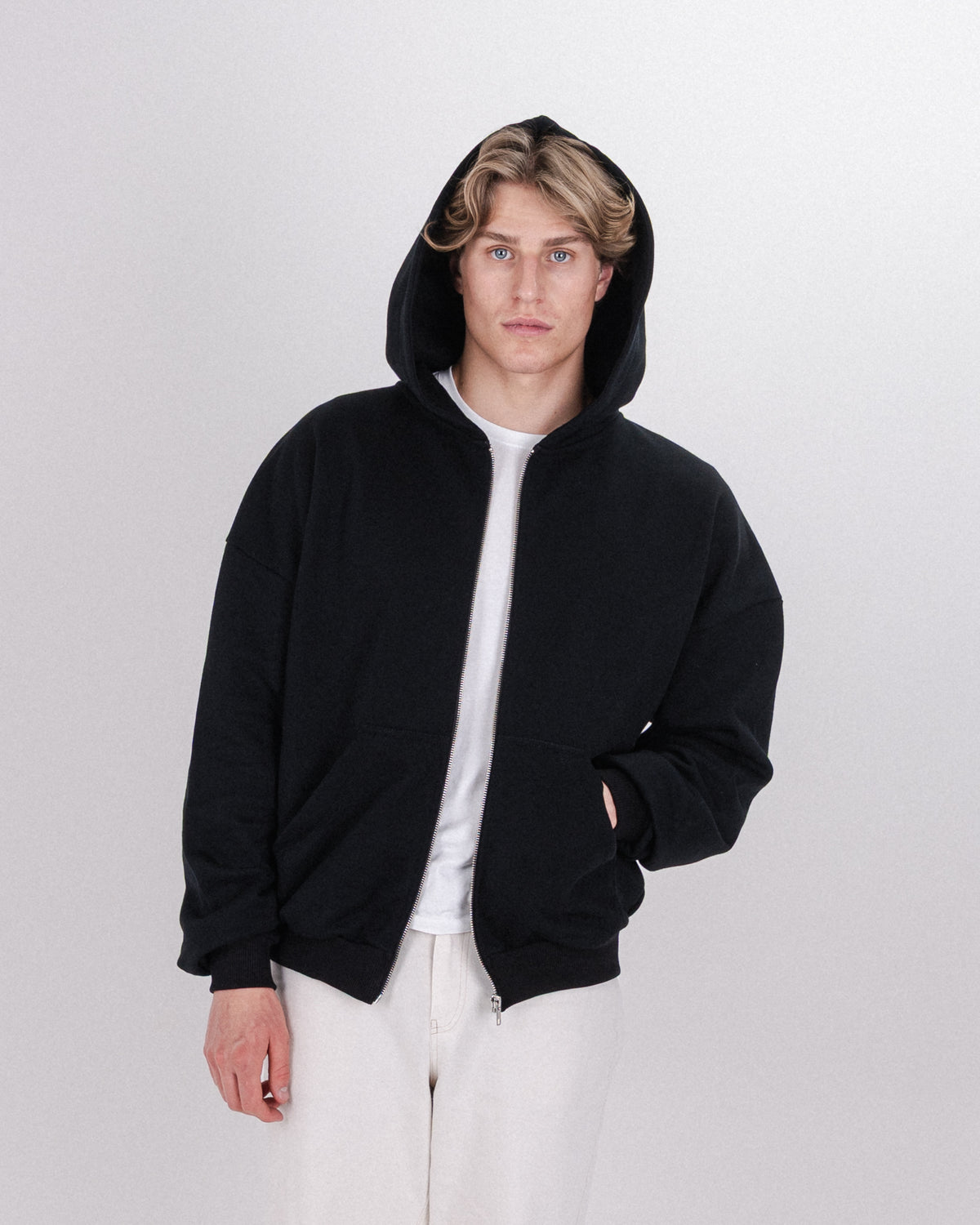 ZIP HOODIE BLACK