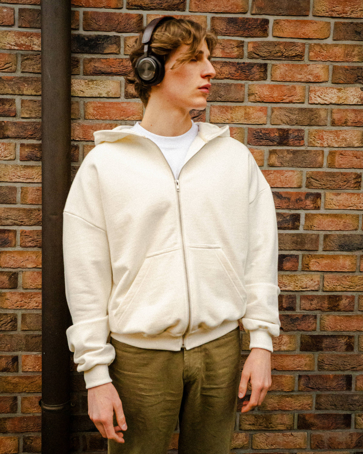 ZIP HOODIE ECRU