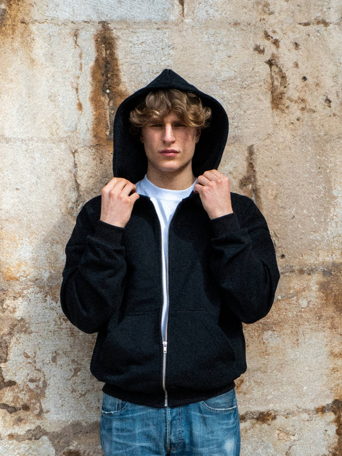 ZIP HOODIE BLACK